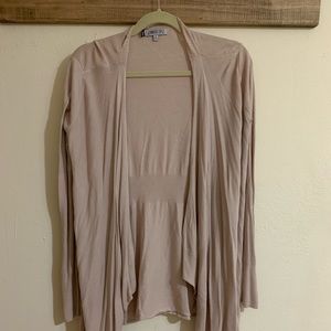 Jennifer Lopez | Blush Cardigan